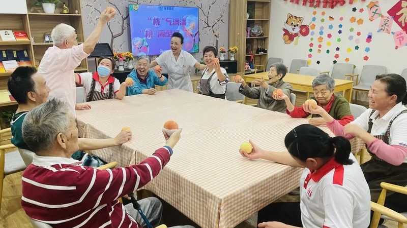 智慧养老加盟店：如何开启您的养老服务事业